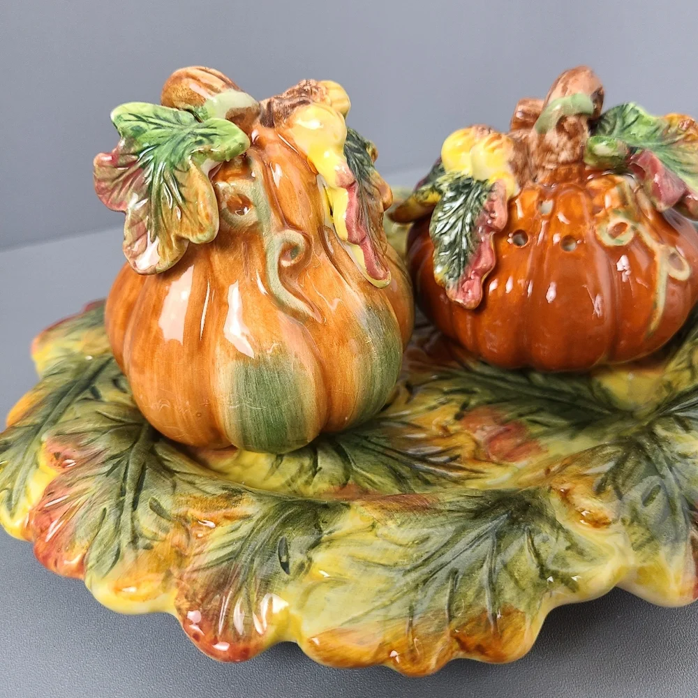 Spode Harvest Collection Hand-Painted Salt Pepper Shaker Tray Set